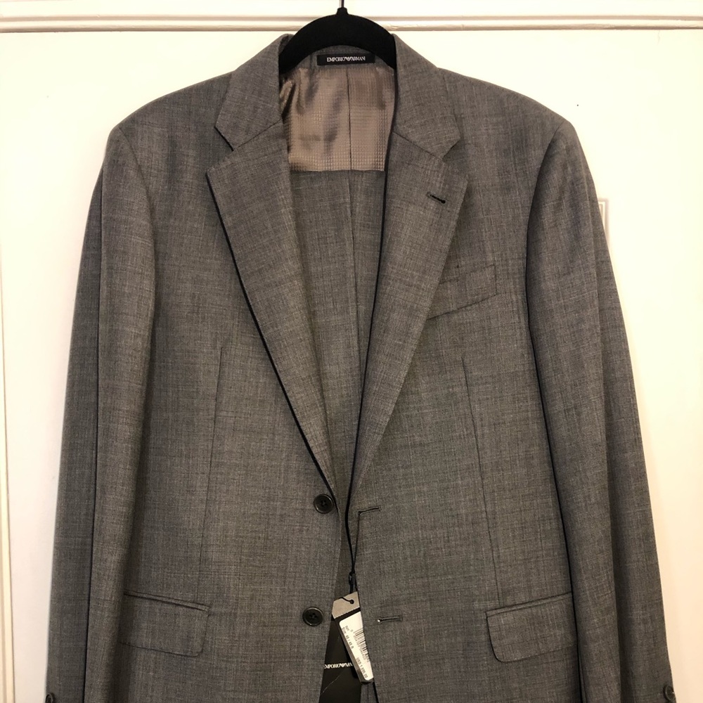 EMPORIO ARMANI SUIT